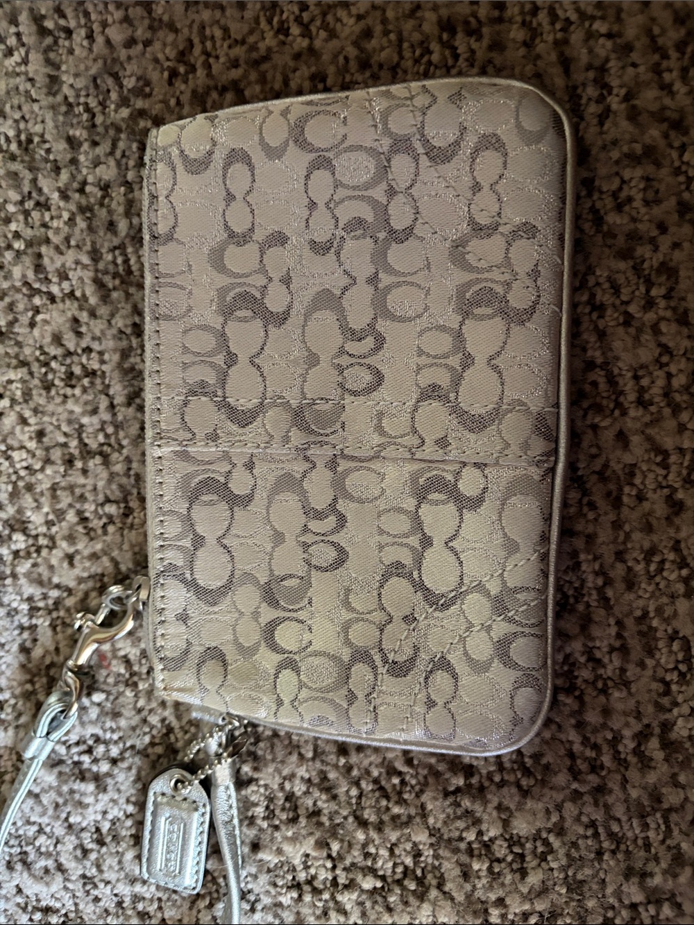Coach Signature Canvas Wristlet - Silver/Gray